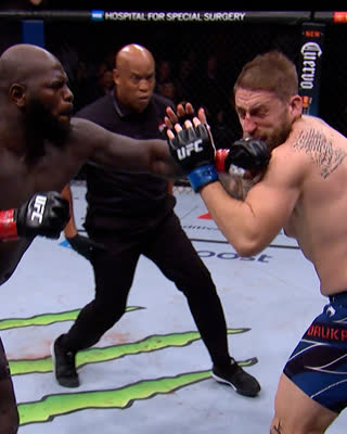 Лучшие финиши участников UFC Шарлотт: Розенстрайк vs Алмейда