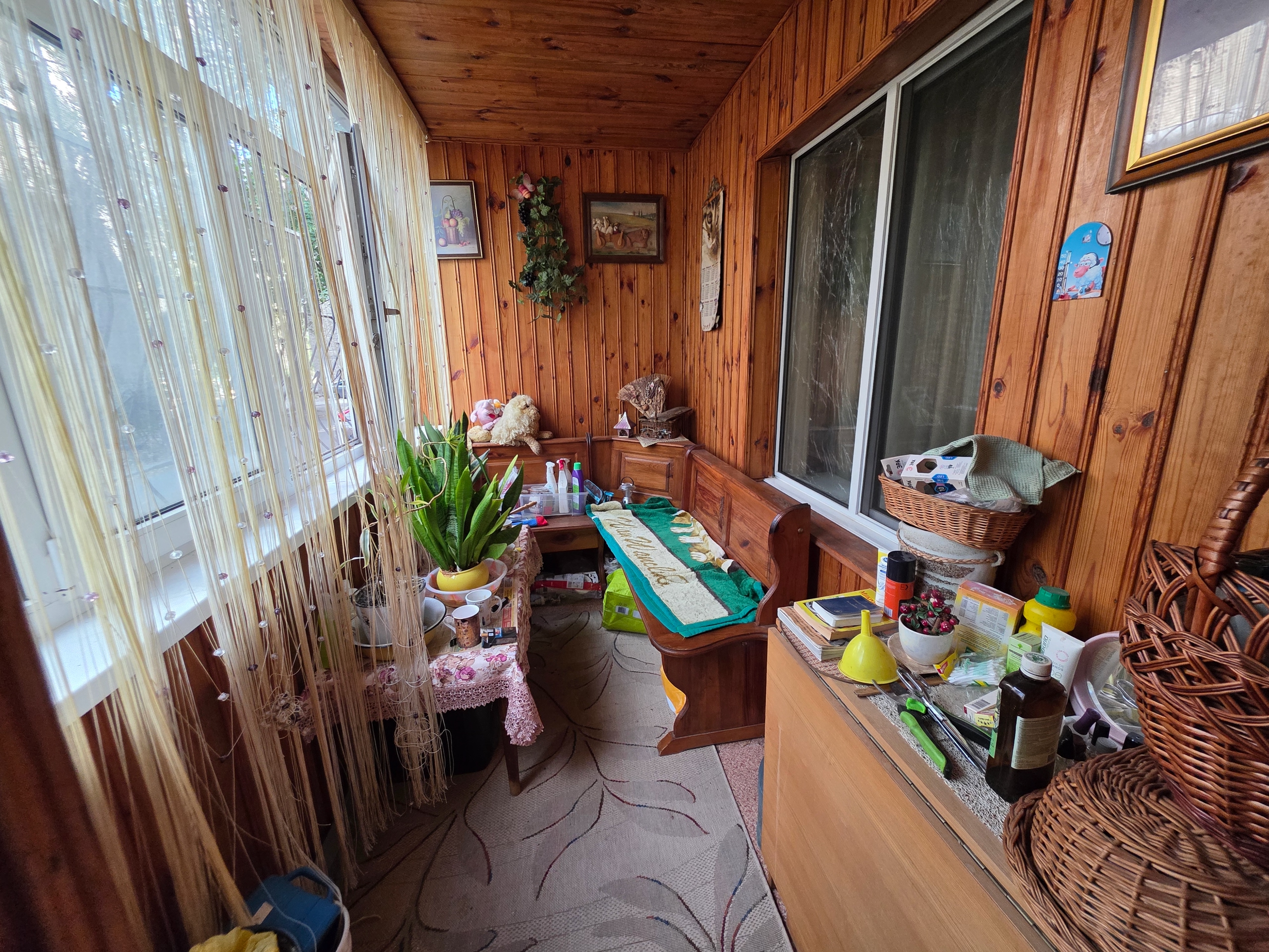 🏬3 комнатная 70м2 1/9эт кв. Пролетариата Донбасса, Ленинский рн, Луганск ✅Квартира с ремонтом. ✅Окна м/п есть решетки. ✅Выровнены стены. Стяжка пола. ✅Кухня 10м2 со встроенной кухонной мебелью. ✅Три изолированные комнаты. ✅Остаётся вся мебель и бытовая техника. ✅Панельный дом. ‼Документы Готовы.‼ ⛔️Цена: 8 50...
