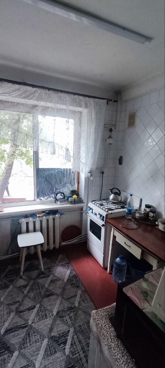 Продам 3-х комнатную квартиру с автономным отоплением на ул. Суходольская 1/9 эт. 65 кв. общ. Квартира теплая, уютная, два балкона,м/п окна, разводка пластиковая,подвал сухой, снизу утепление. Жилое состояние. Рядом школа, детсад, супермаркет,банк, остановка транспорта. ✅ Цена. 6 500 000₽ Наличка ☎ +795929521...